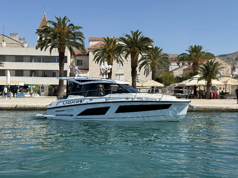 Grandezza 30 OC LAGANINI boat image