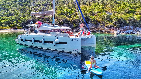 Bali 4.1 Iris boat image