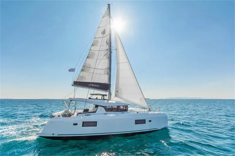 Lagoon 42 - 4 + 1 cab. Marina III boat image