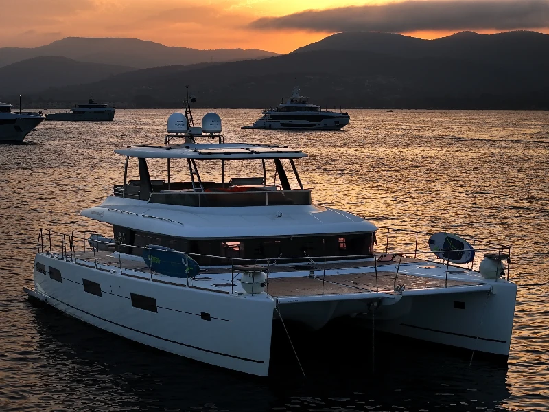 Lagoon Power 630 Premium + boat image