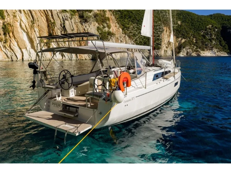 Oceanis 37.1 PIPERI boat image