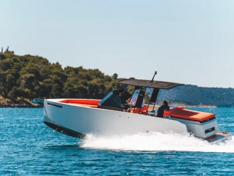 De Antonio D28 Cruiser Lav boat image