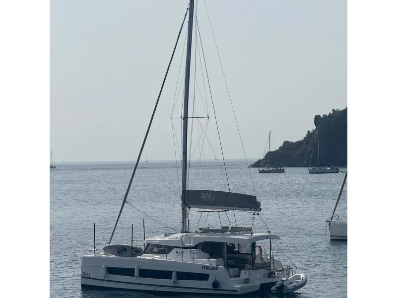 Bali Catspace ISOLA BELLA boat image