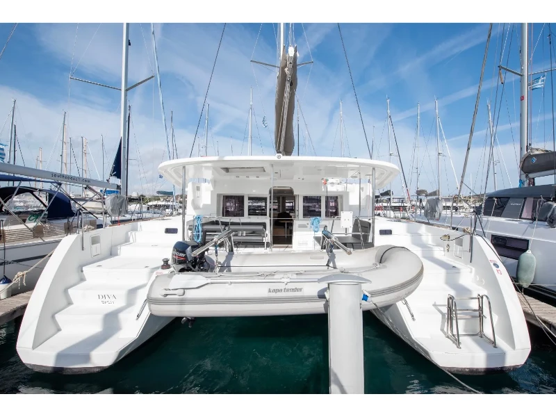 Lagoon 450 Fly Diva boat image