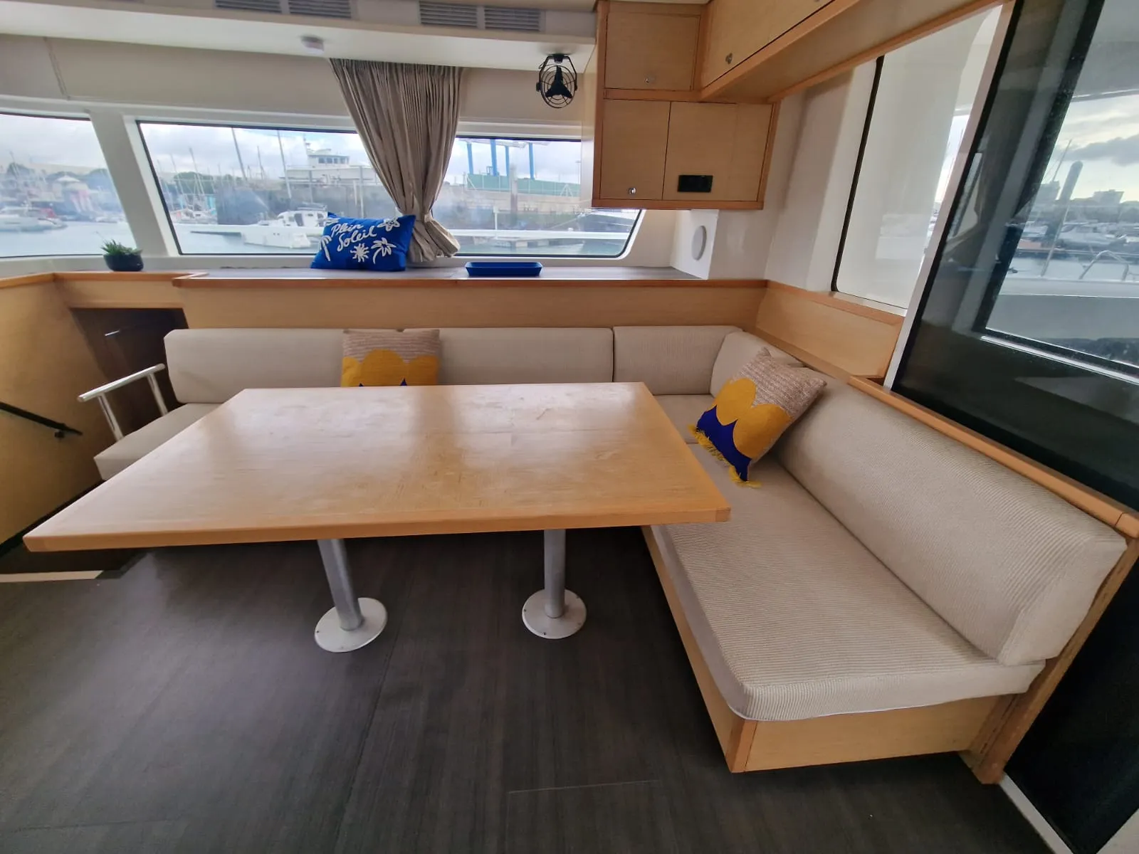 Image slide 259807
