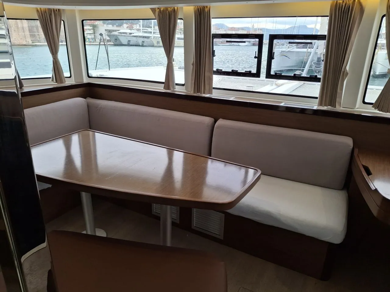 Image slide 260155