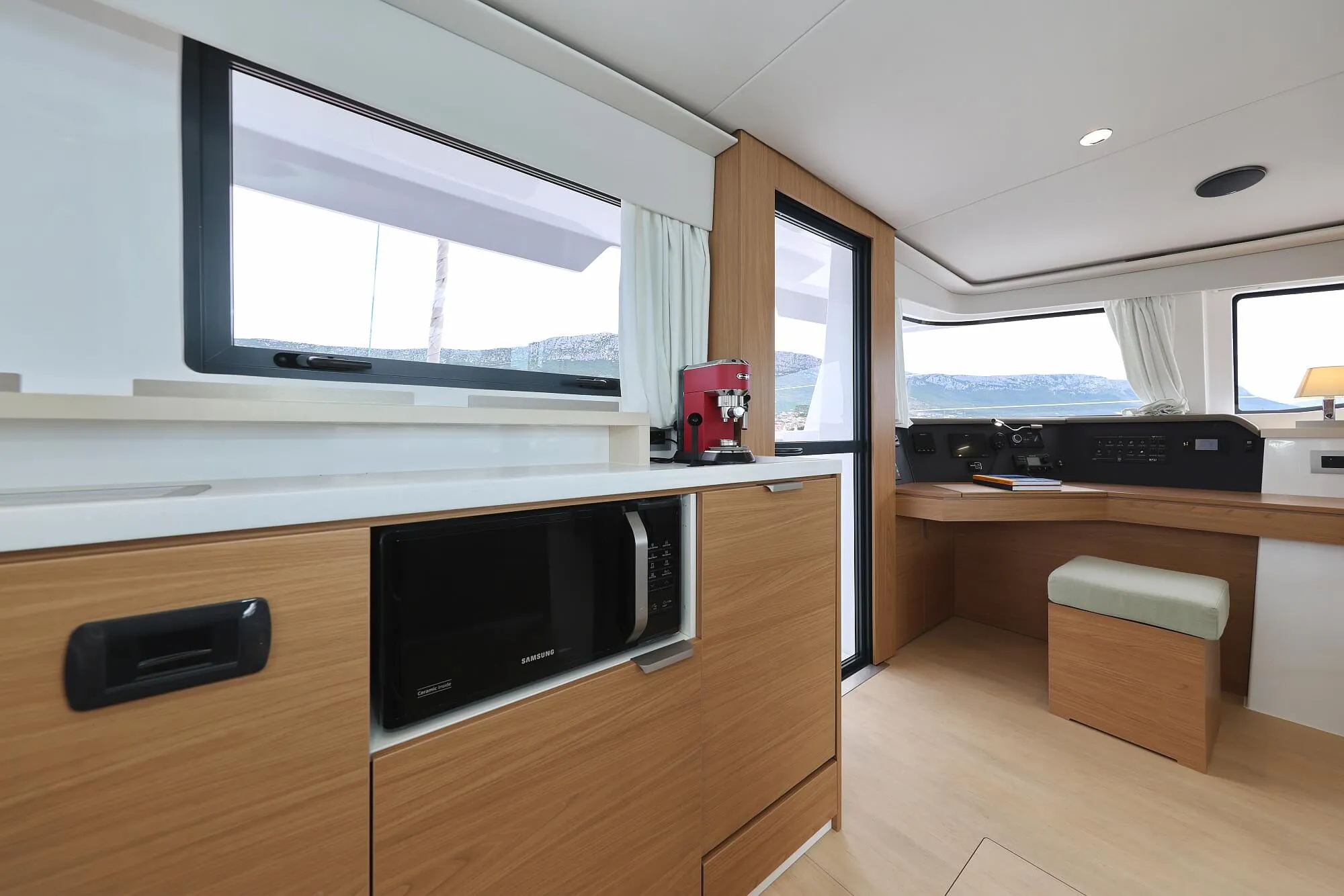 Image slide 260226