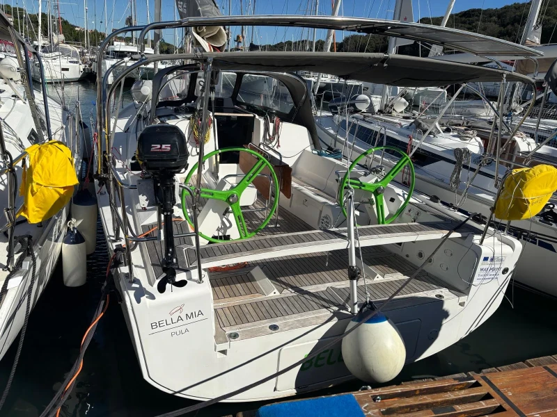 Elan E4 Bella Mia boat image