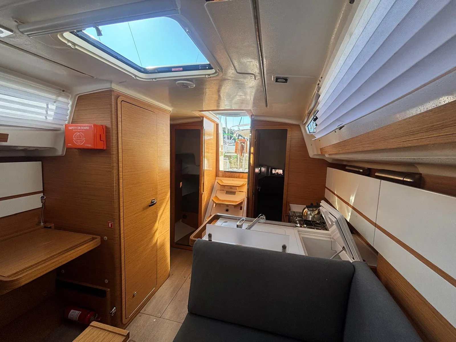 Image slide 260309