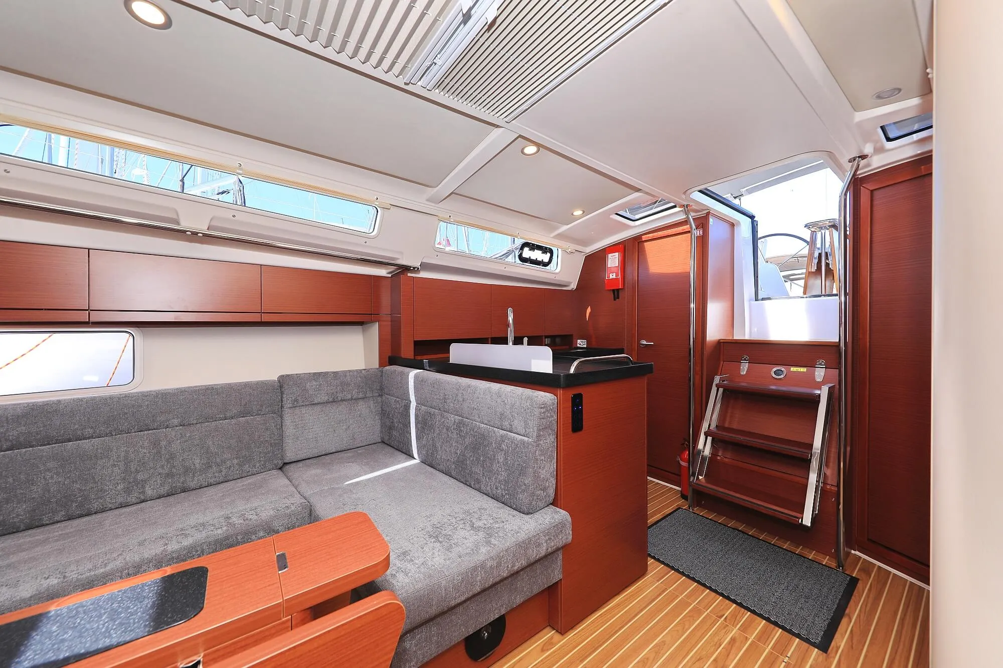 Image slide 260405