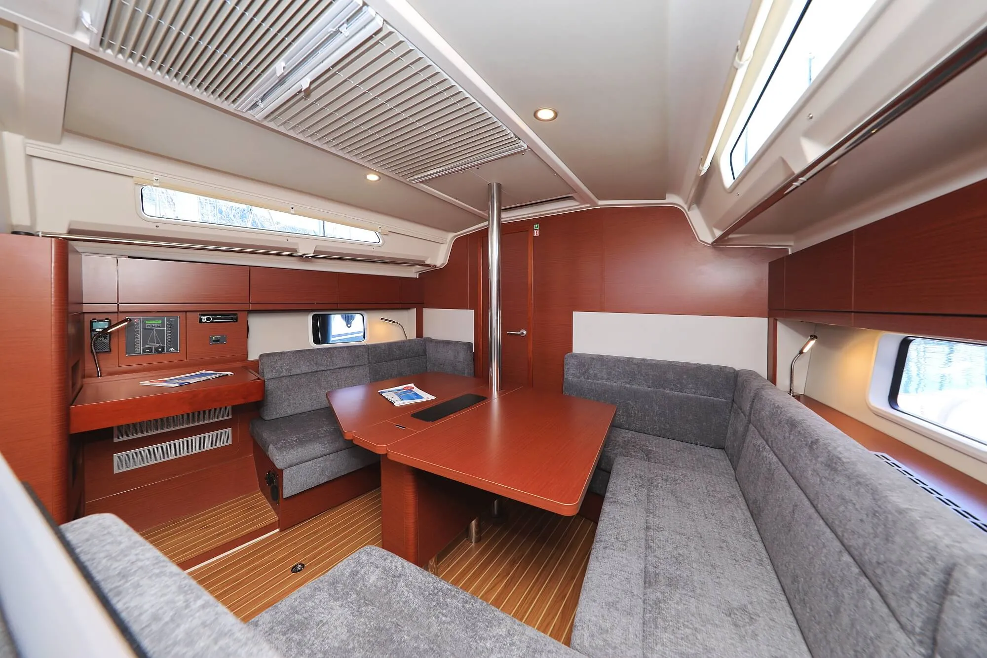 Image slide 260435
