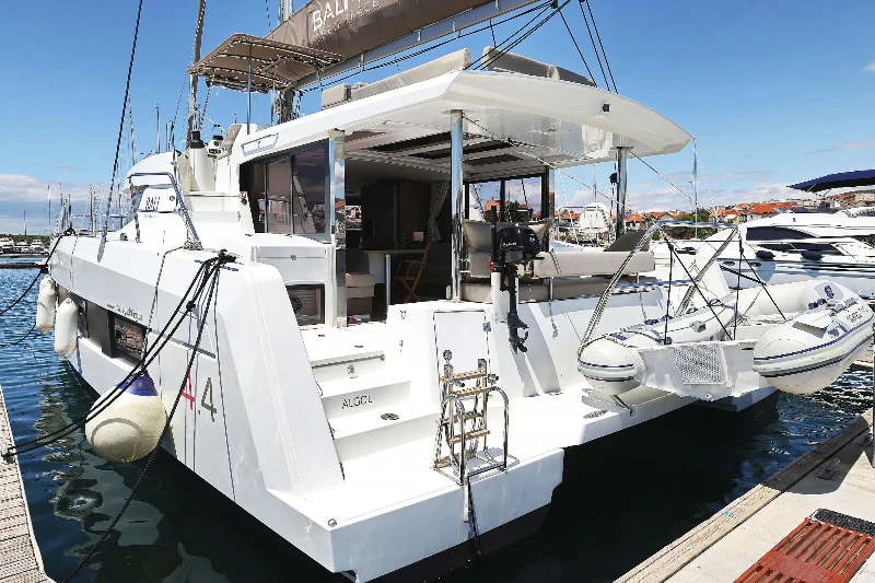 Bali 4.4 Algol boat image