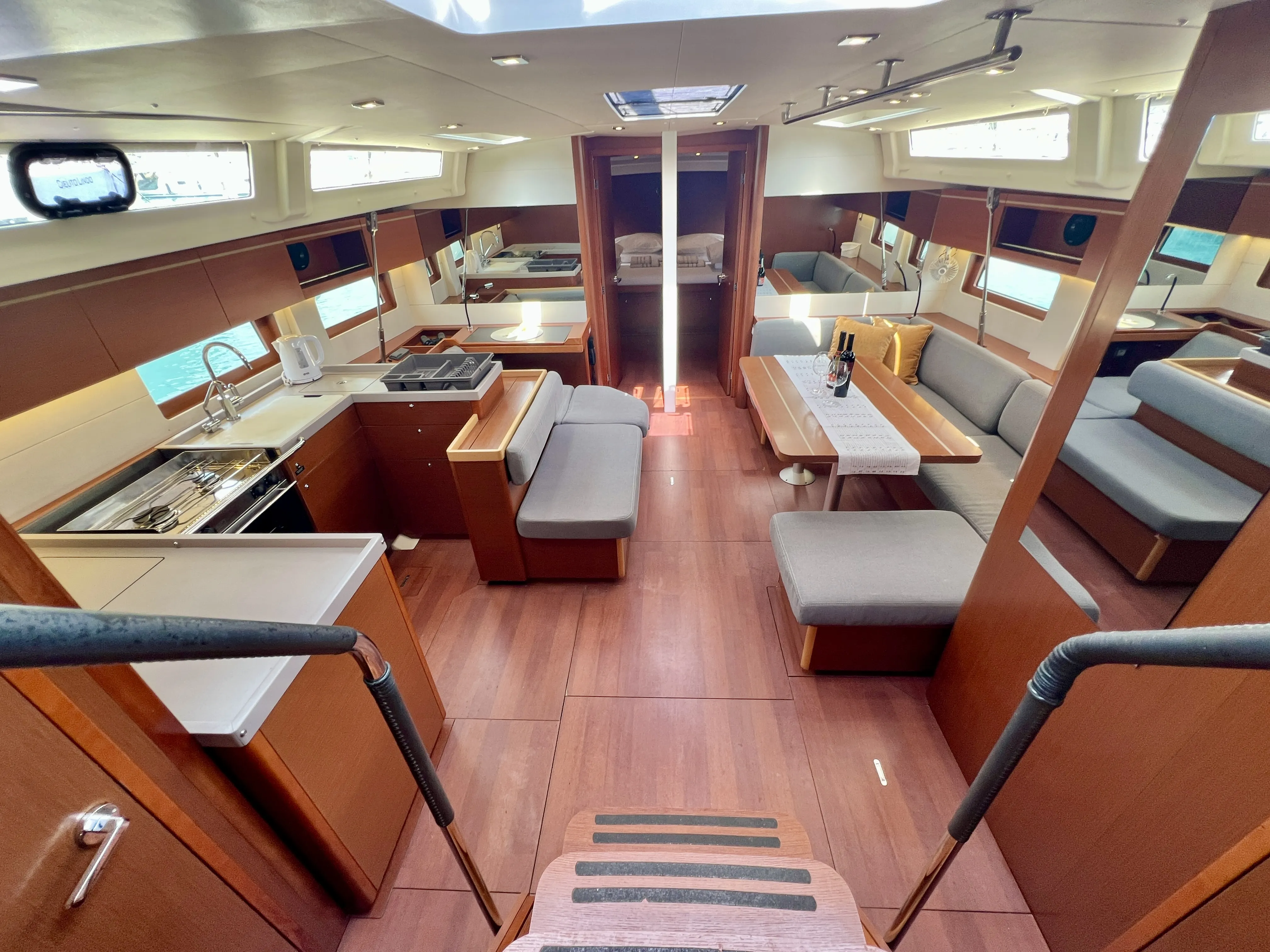 Image slide 260718