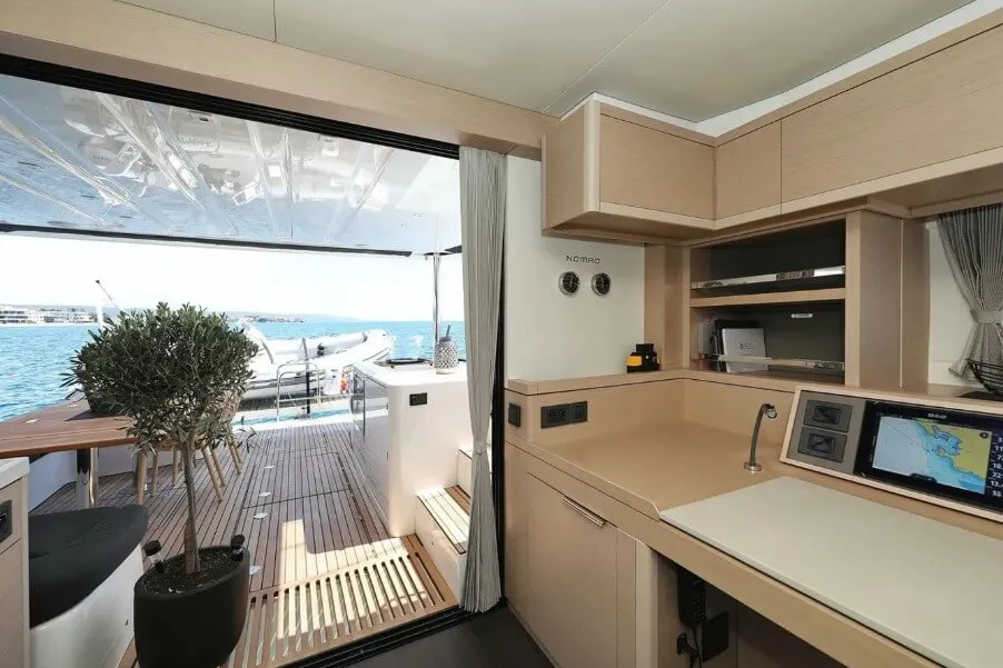 Image slide 260813