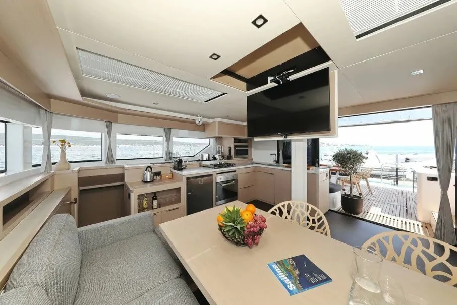 Image slide 260814