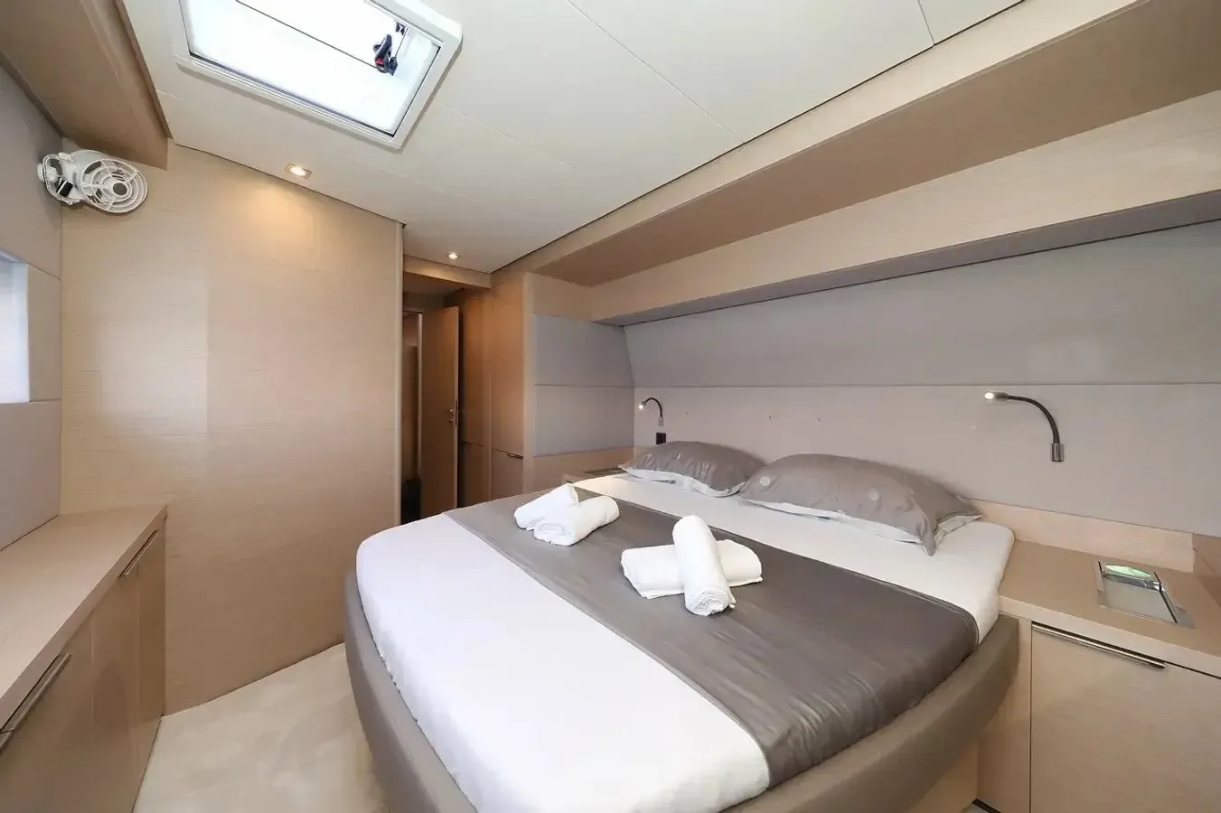 Image slide 260820