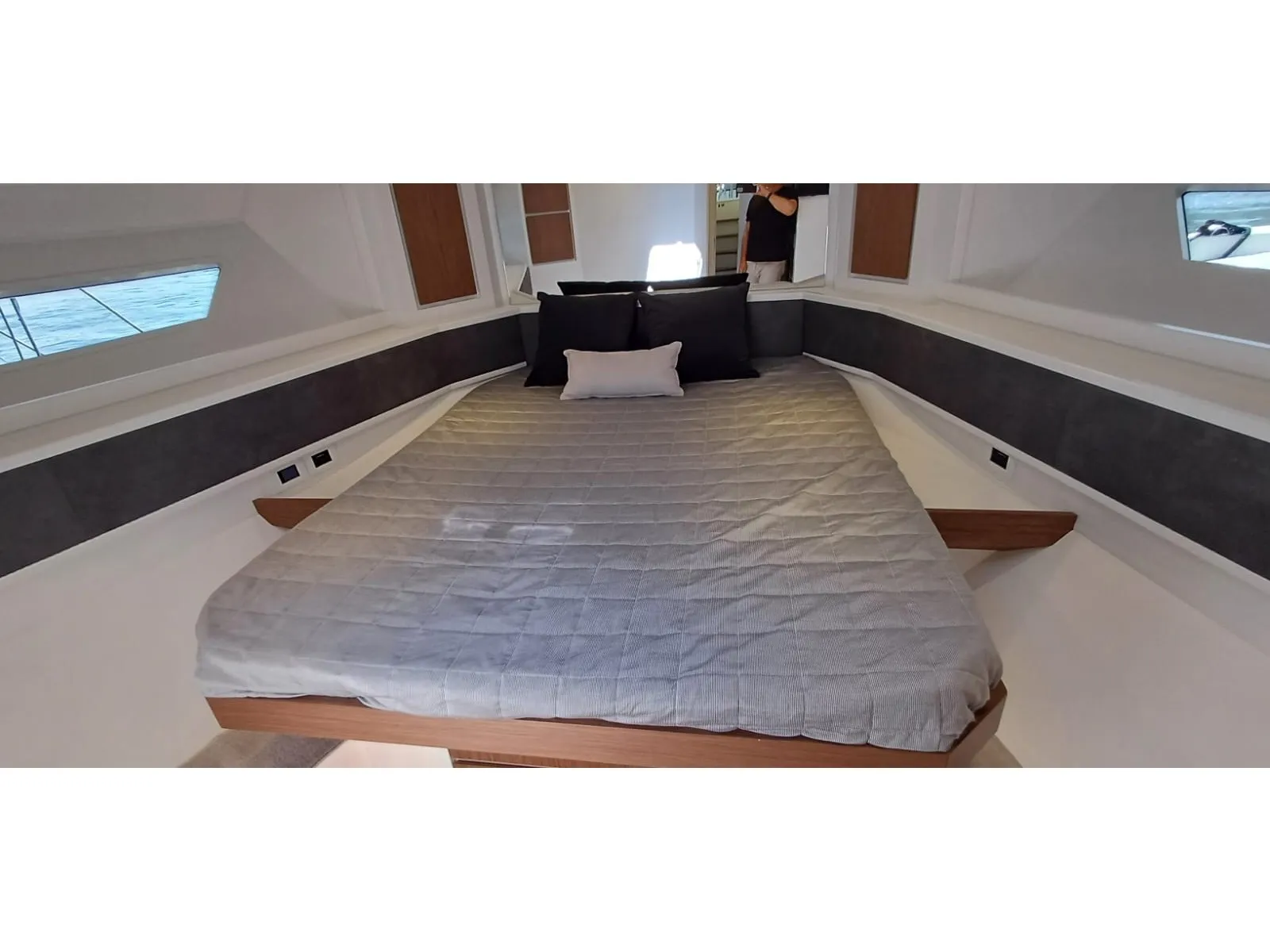 Image slide 261015