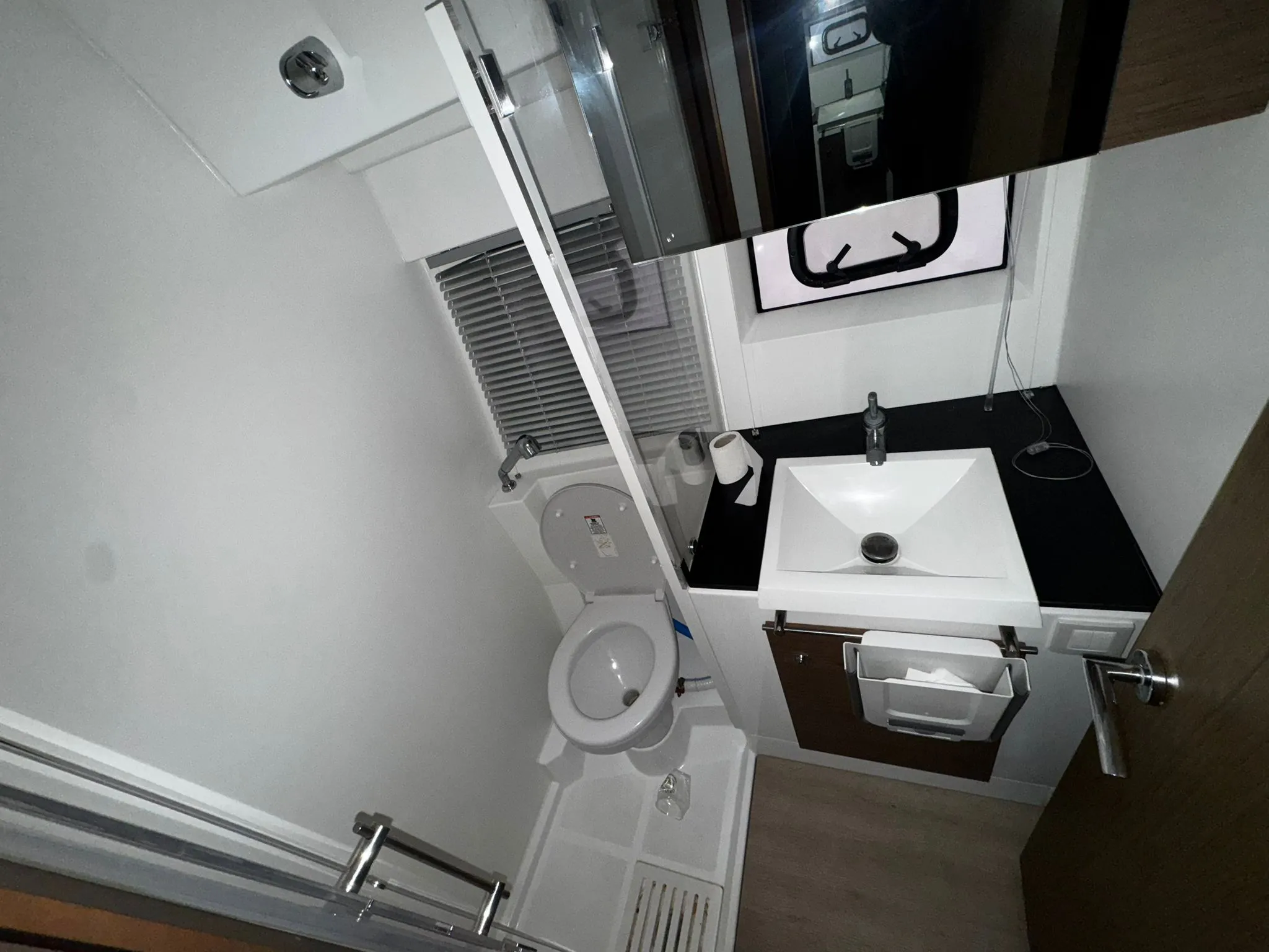 Image slide 261023