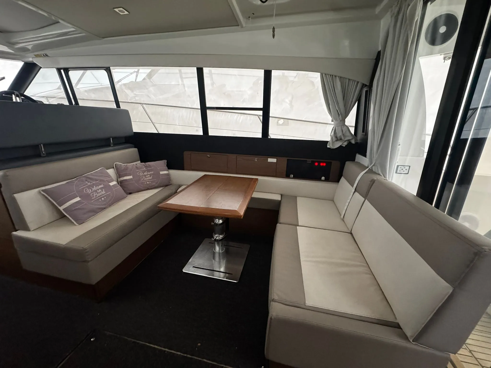 Image slide 261030