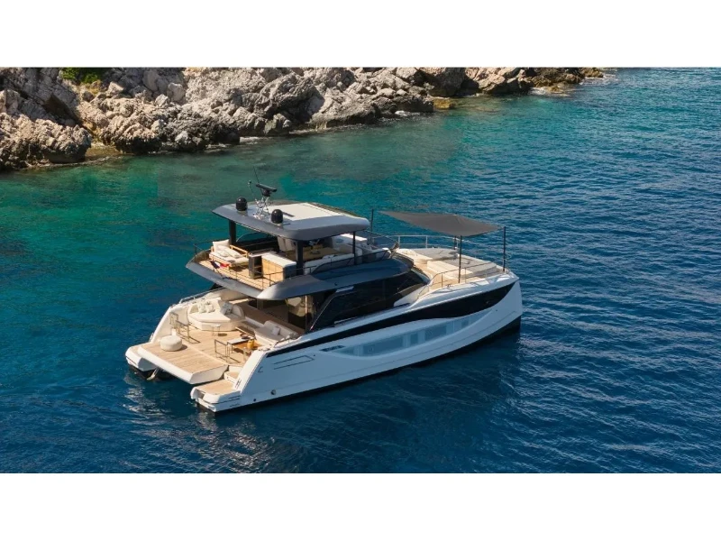 Prestige M7 no_name boat image