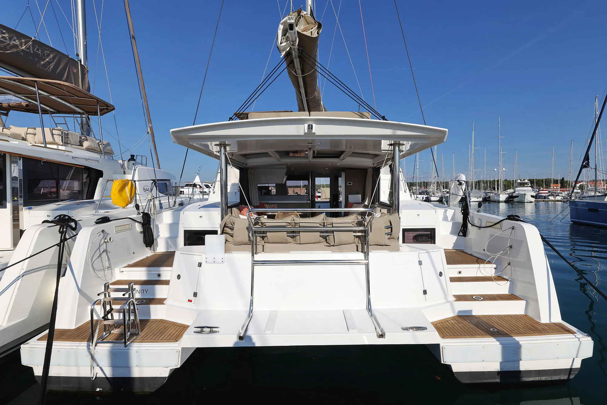 Bali 4.4 - 4 + 2 cab. Trinity boat image