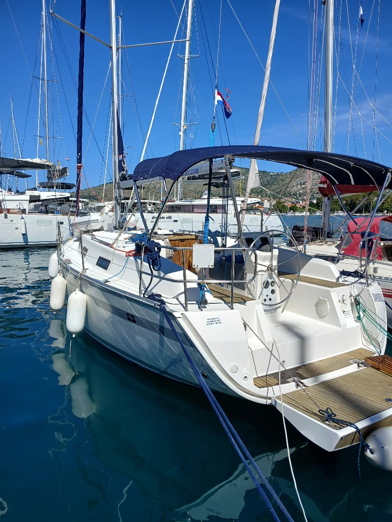 Bavaria Cruiser 32 DANIELLE boat image