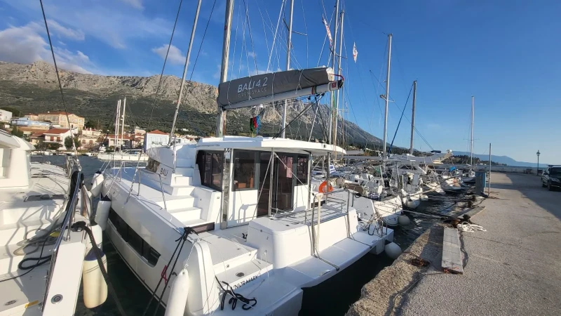 Imagen del barco Bali 4.2 Junior Mary 1