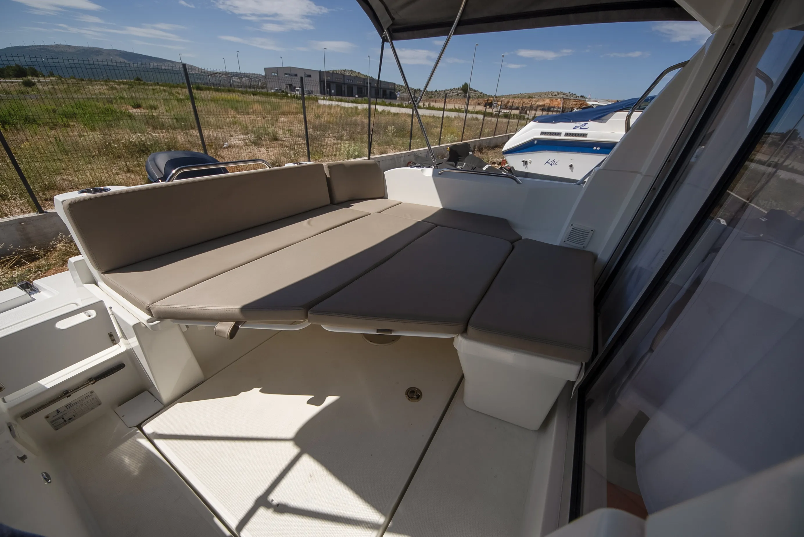 Image slide 266276