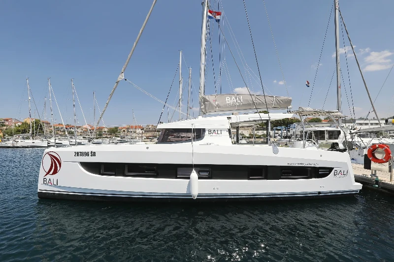 Bali Catsmart Arpina boat image