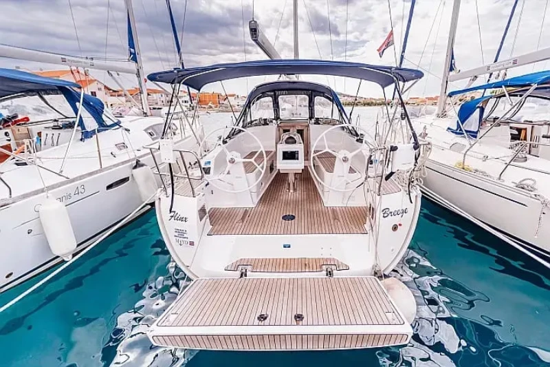 Imagem do barco Bavaria Cruiser 37 Flinx