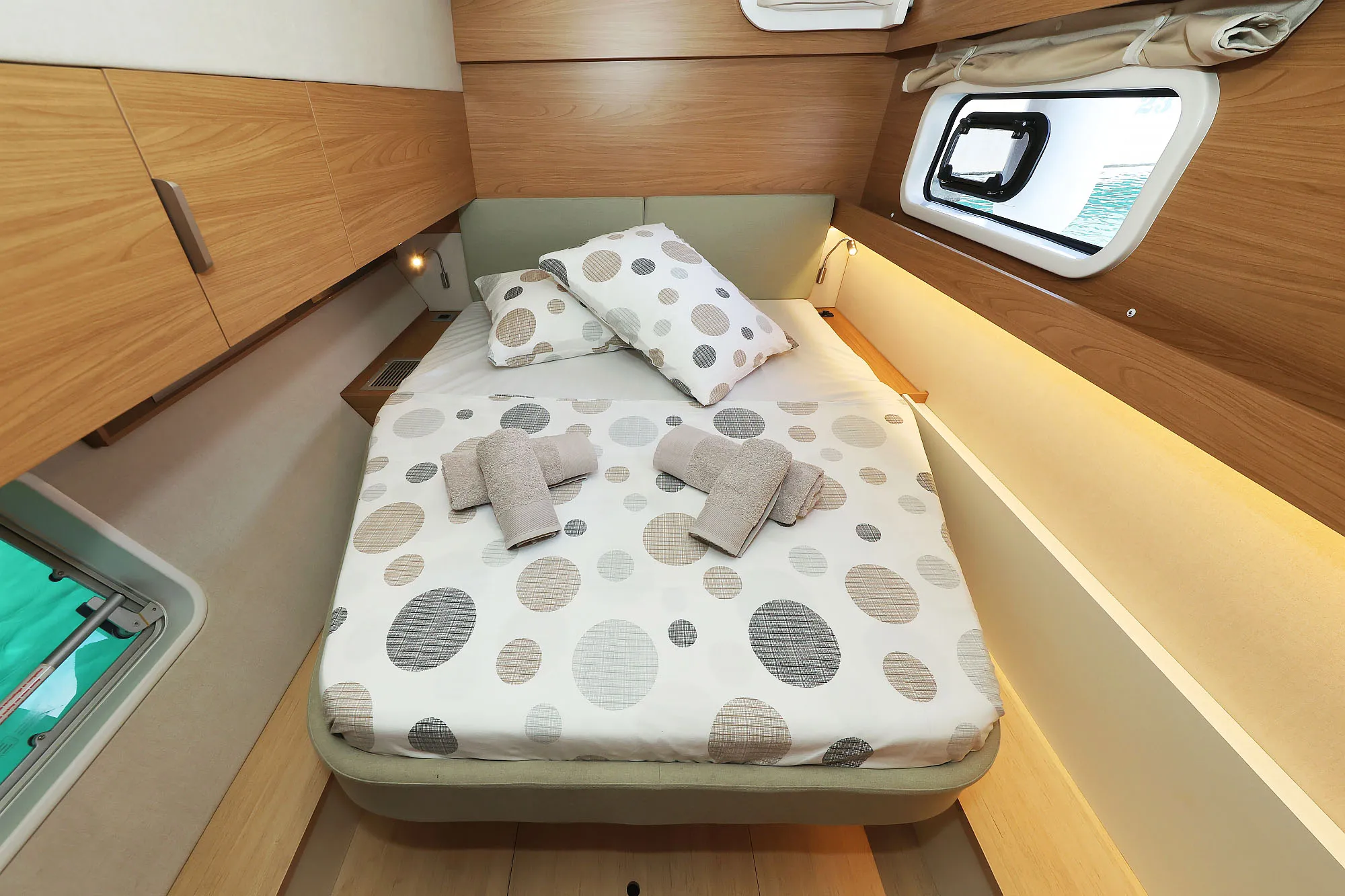 Image slide 27347