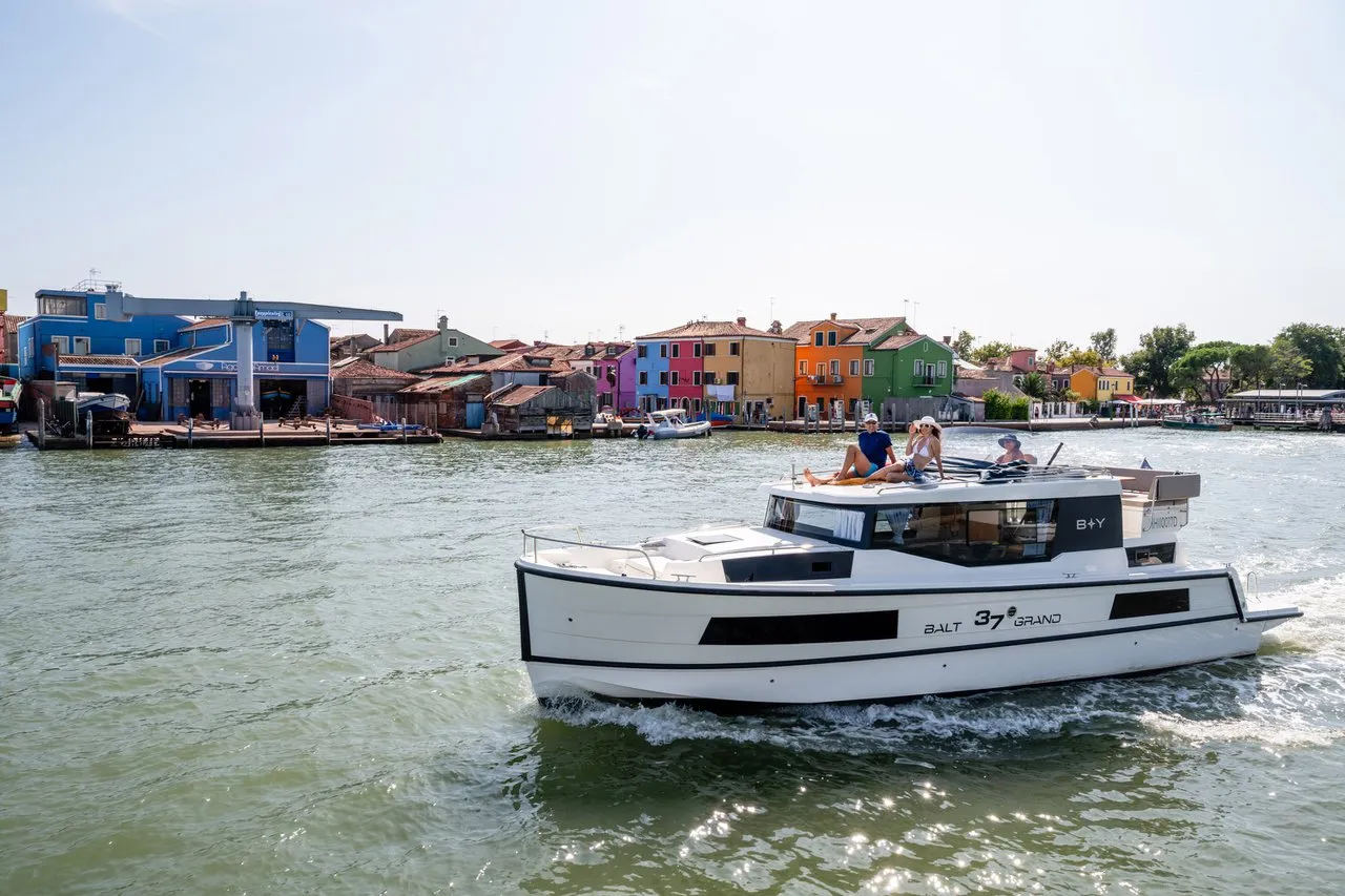Image slide 280136