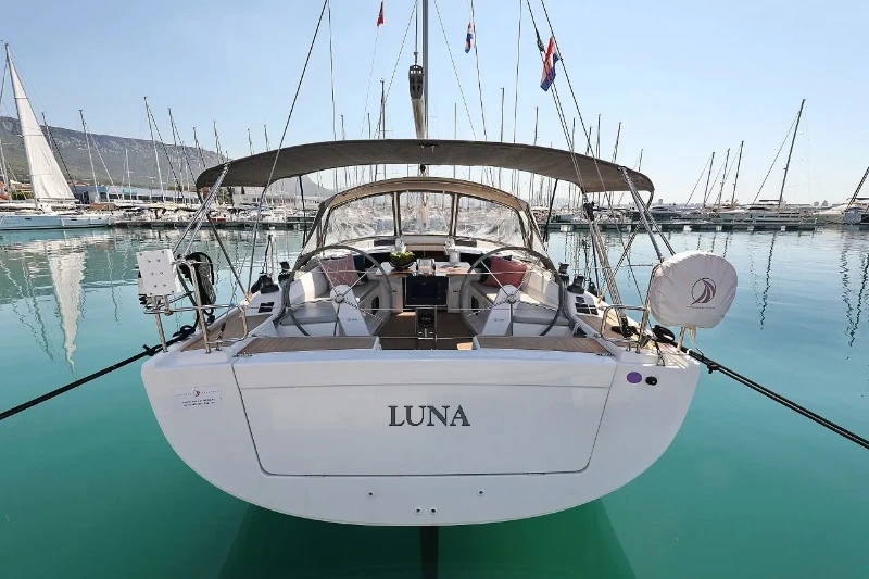Hanse 415 Luna boat image