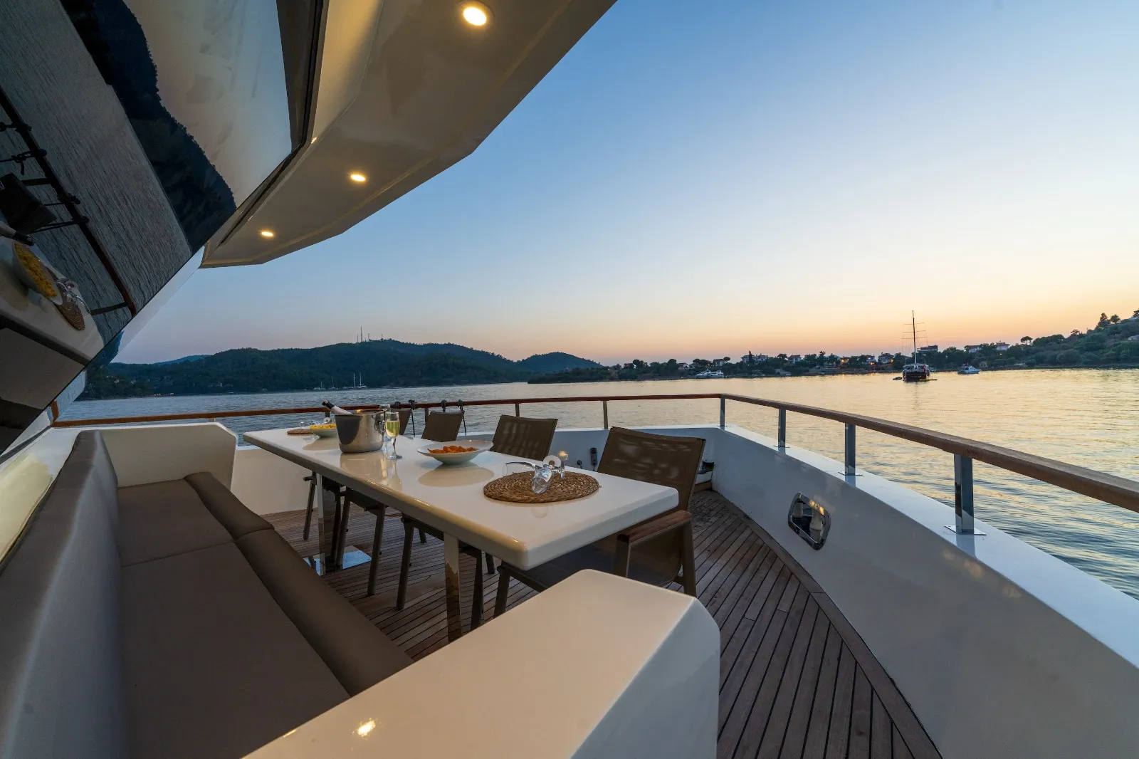 Image slide 2813