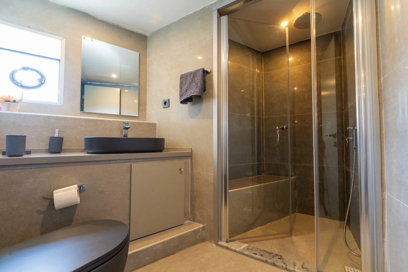 Image slide 2829