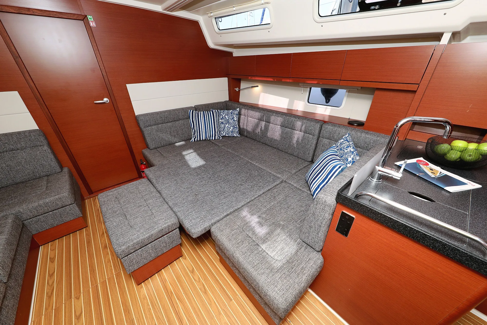 Image slide 28439