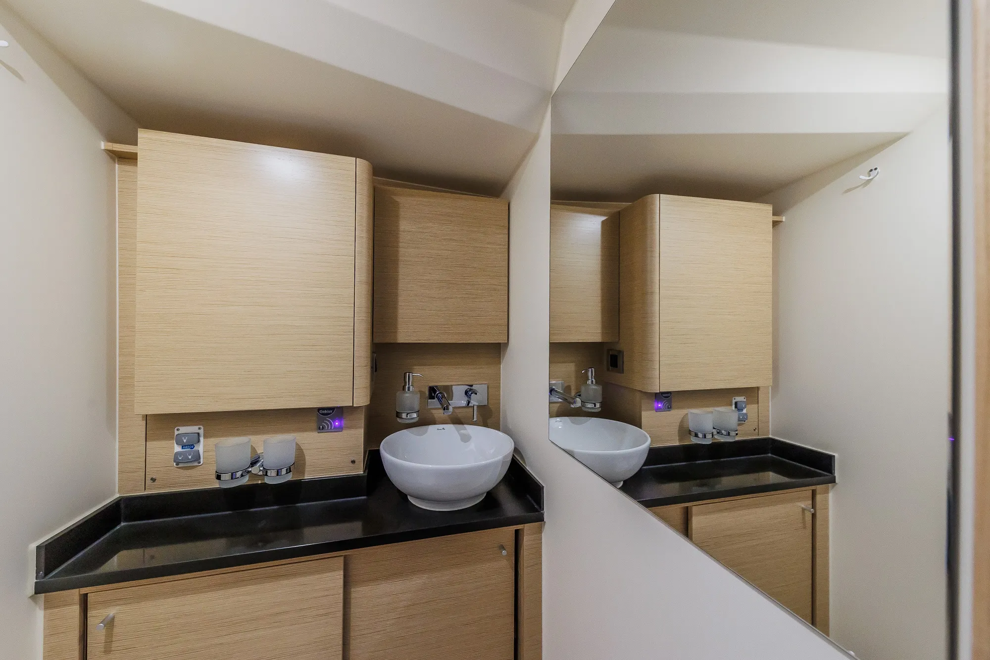 Image slide 29744