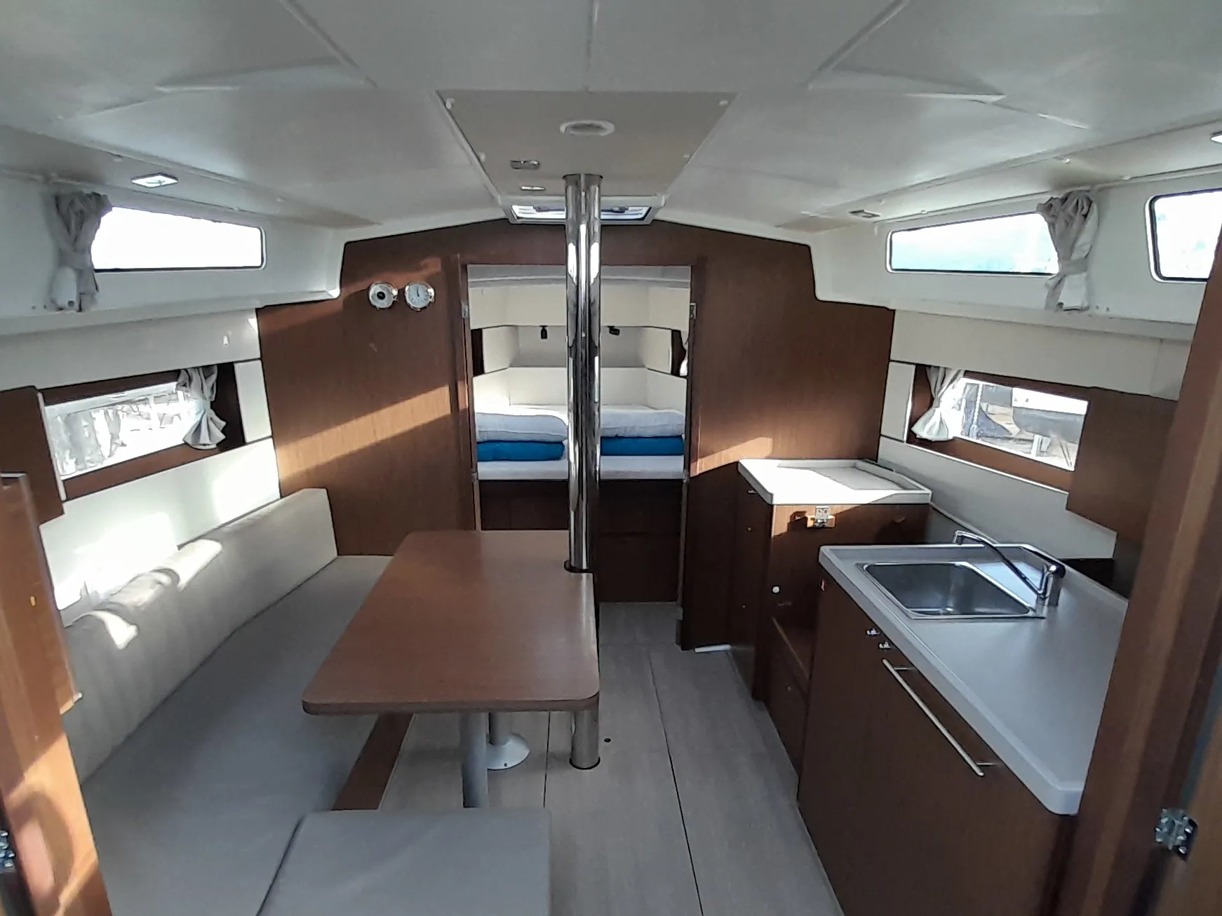 Image slide 297676