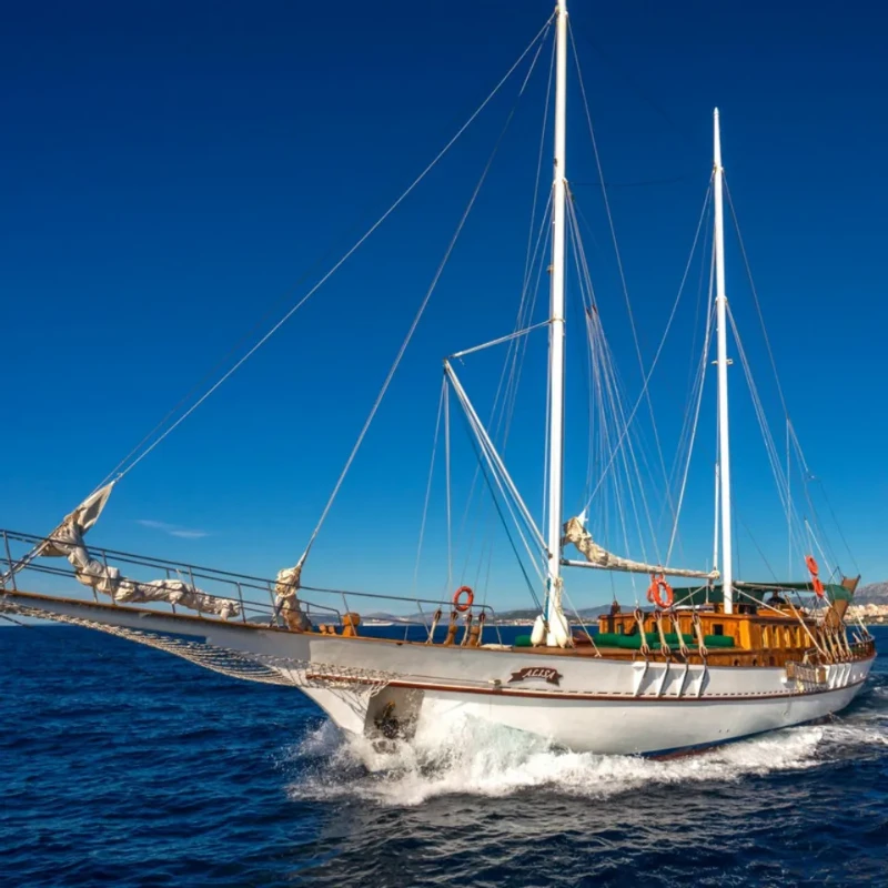 Alisa Alisa boat image