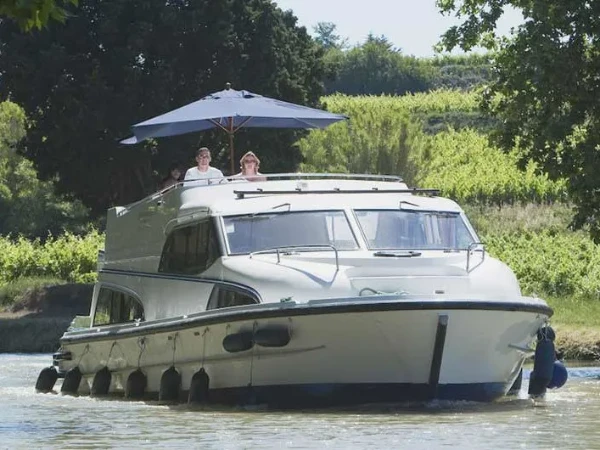 Mystique Mystique - Comfort Plus 17 boat image