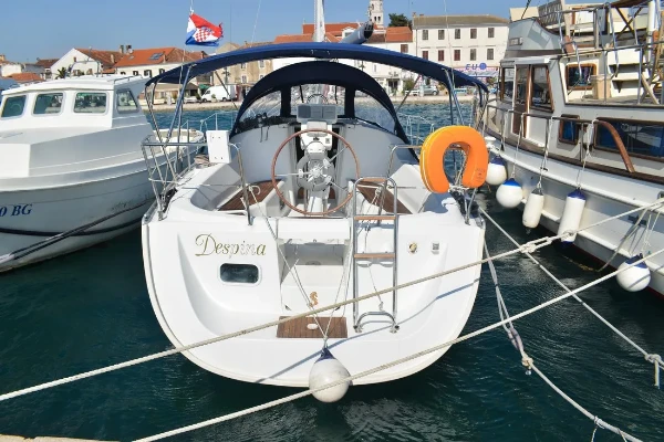 Oceanis Clipper 323 Despina boat image