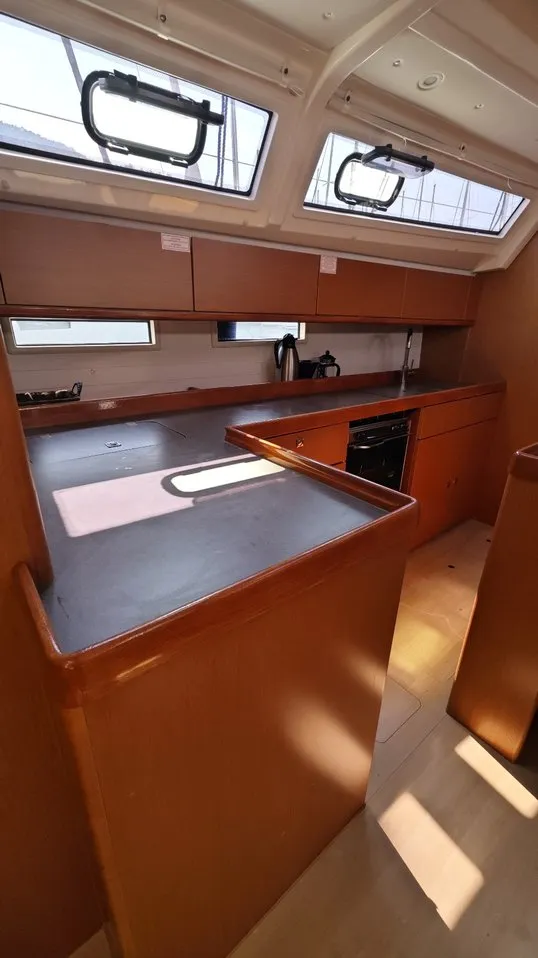 Image slide 3109
