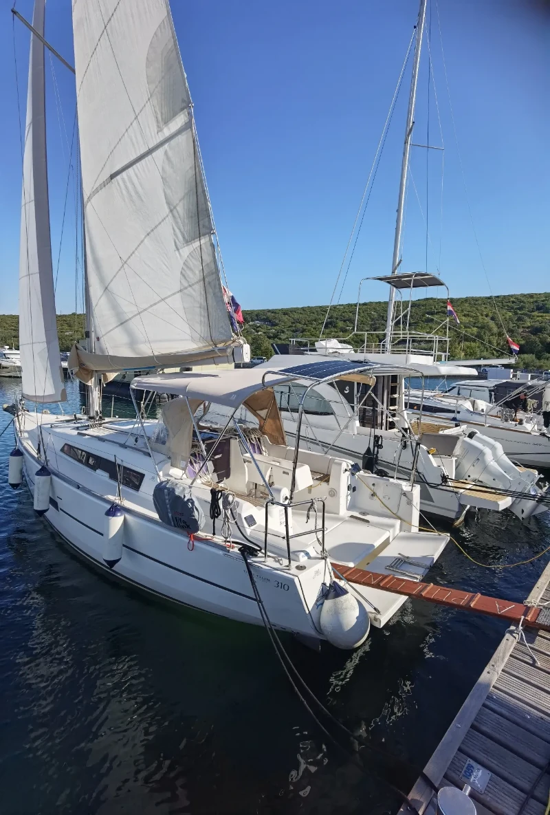 Dufour 310 GL Apolonia boat image