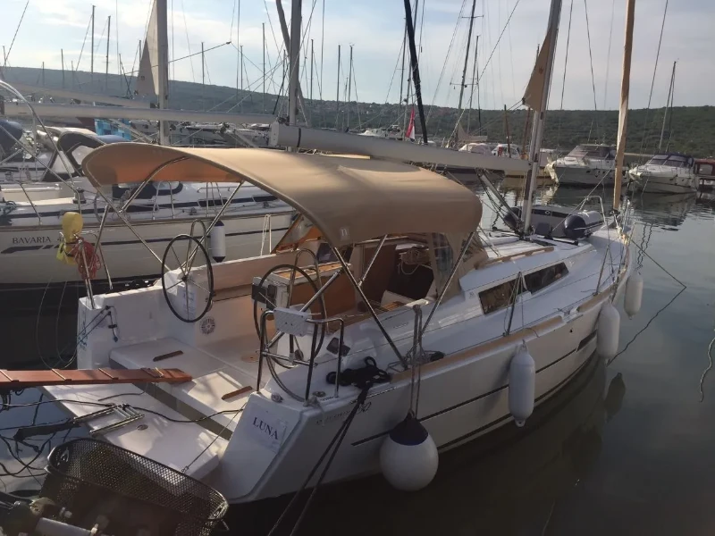 Dufour 350 GL Luna boat image