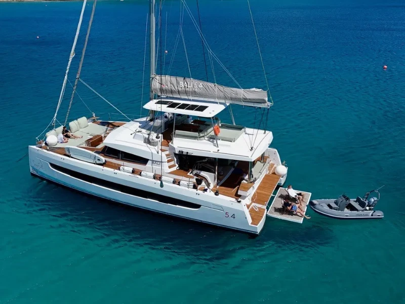 Bali 5.4 Mastermind II boat image