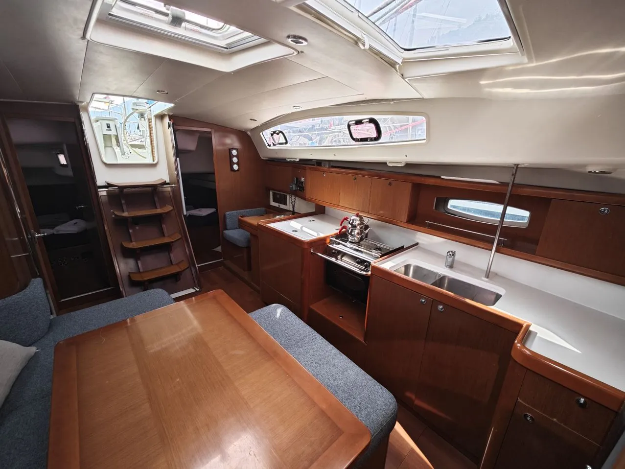 Image slide 3169