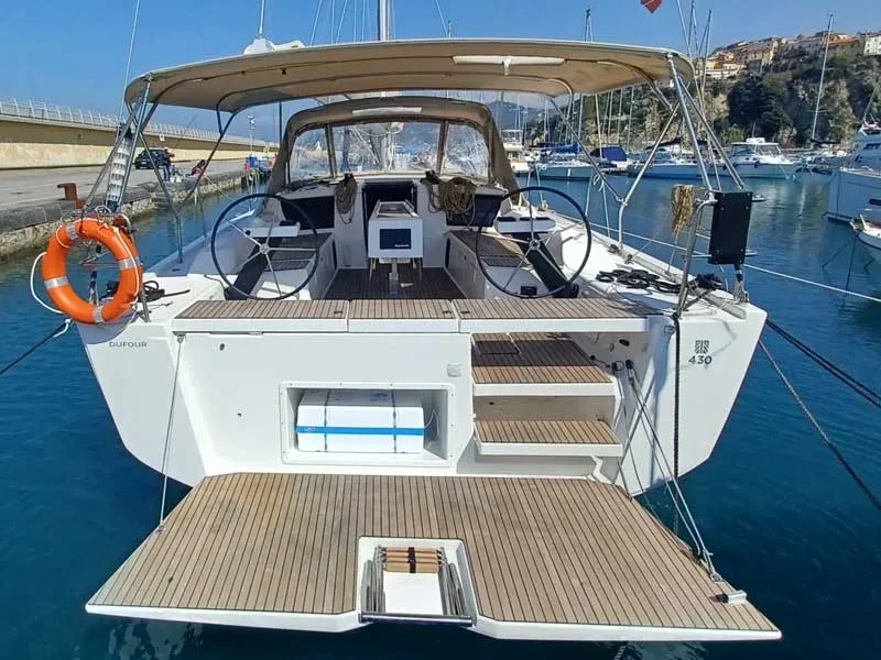 Dufour 430 SunLuis boat image