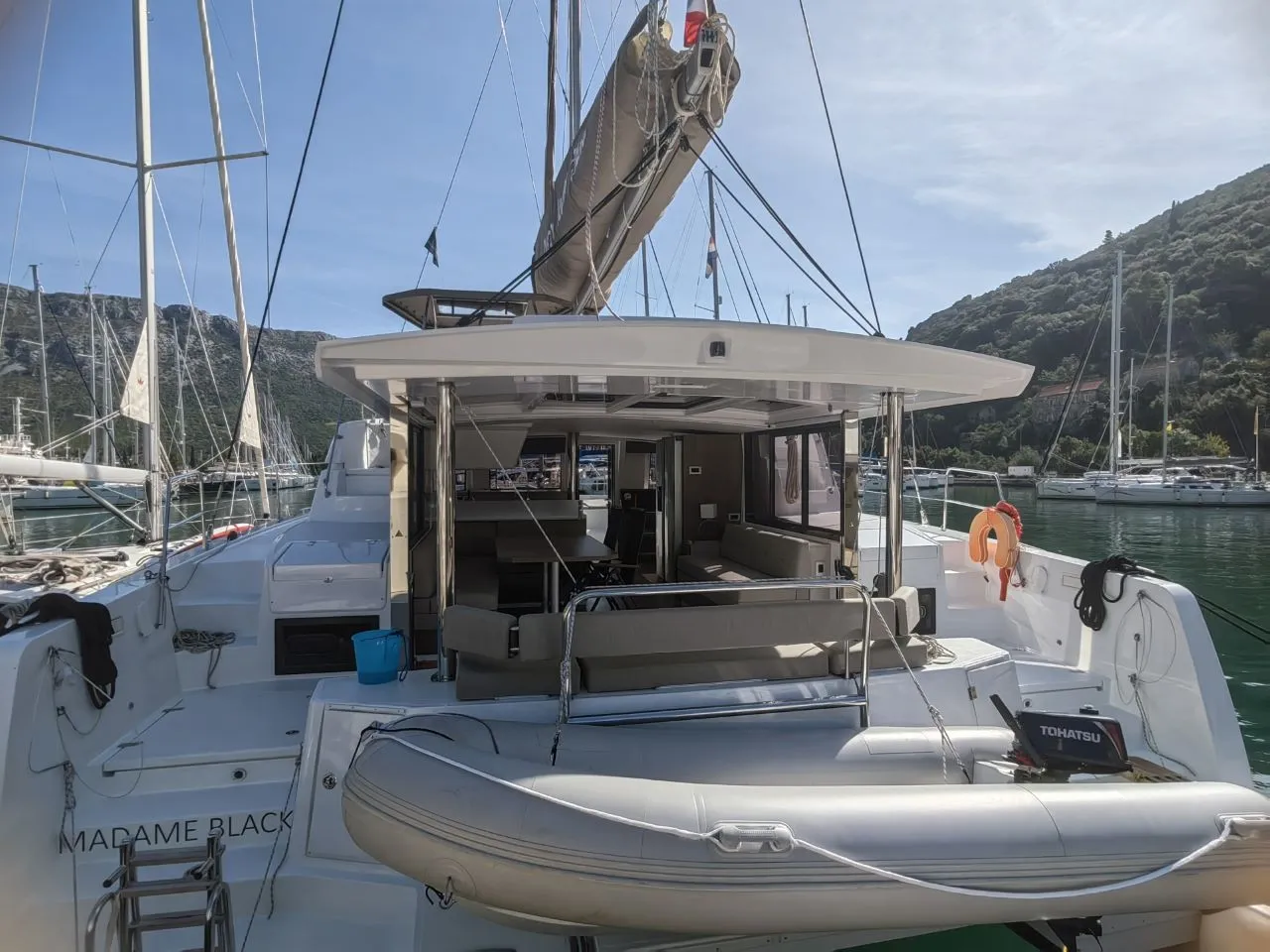 Bali 4.4 - 4 + 1 cab. MADAME BLACK boat image