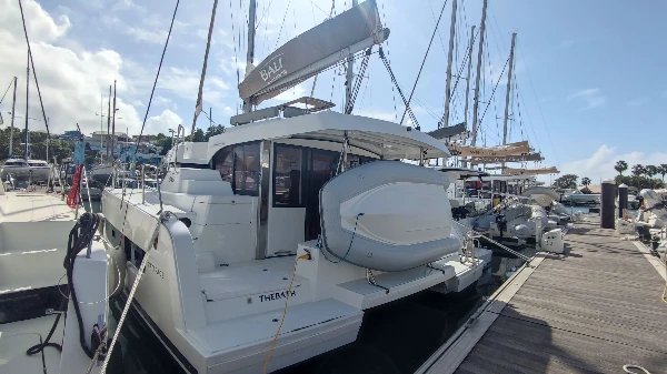 Bali Catspace The Bath  boat image