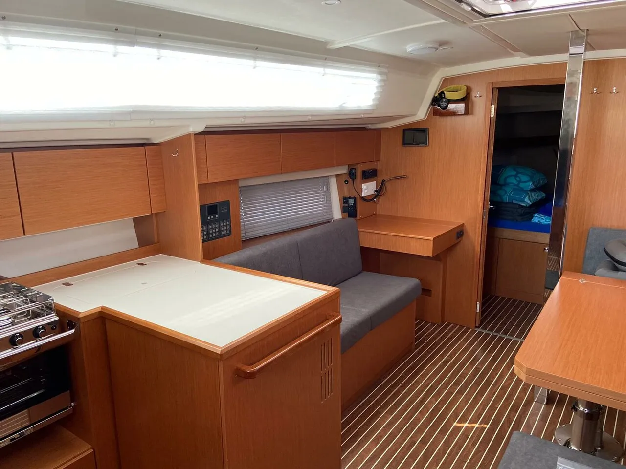Image slide 3379